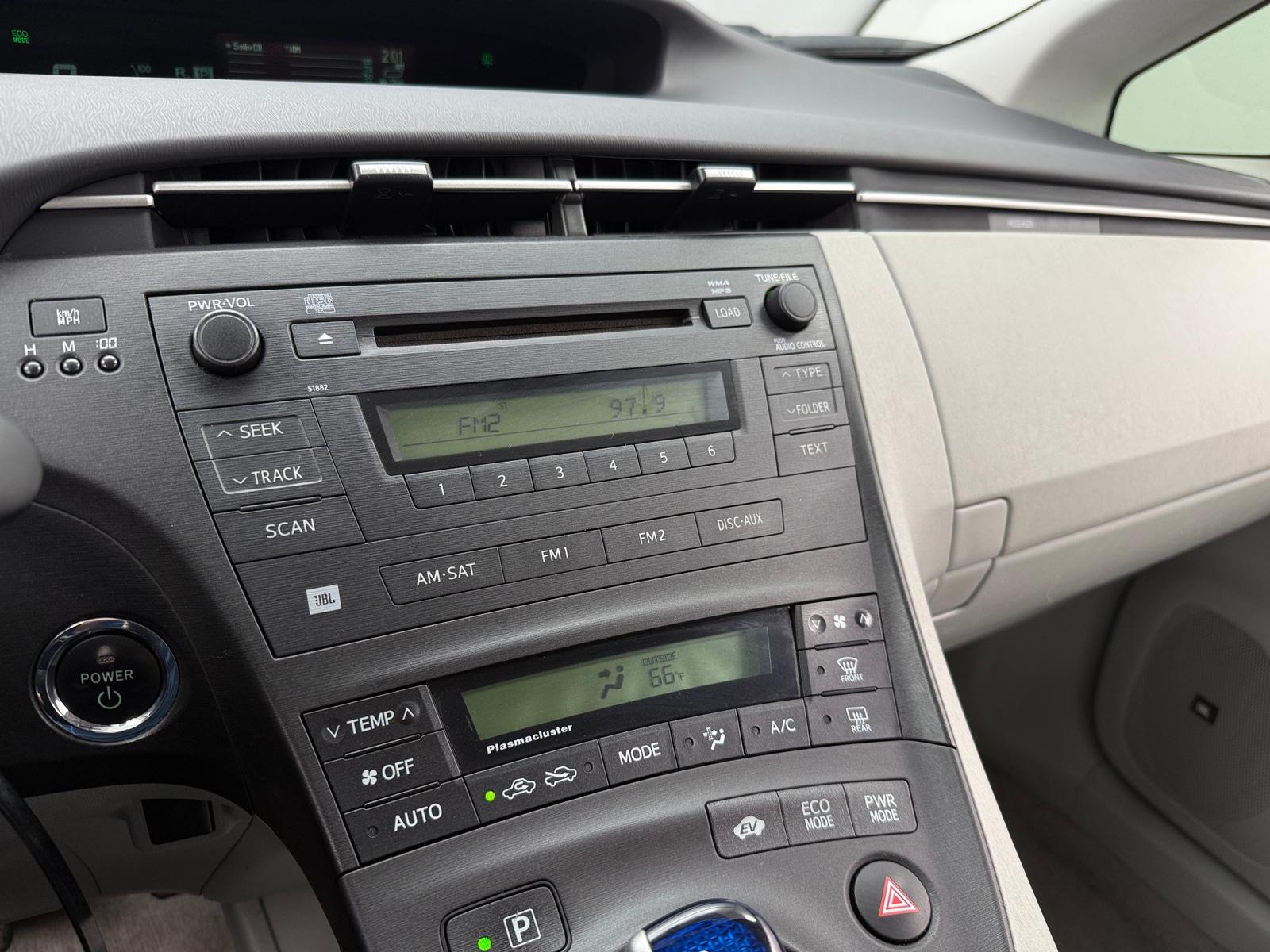 Thumbnail: 2011 Toyota Prius - 3