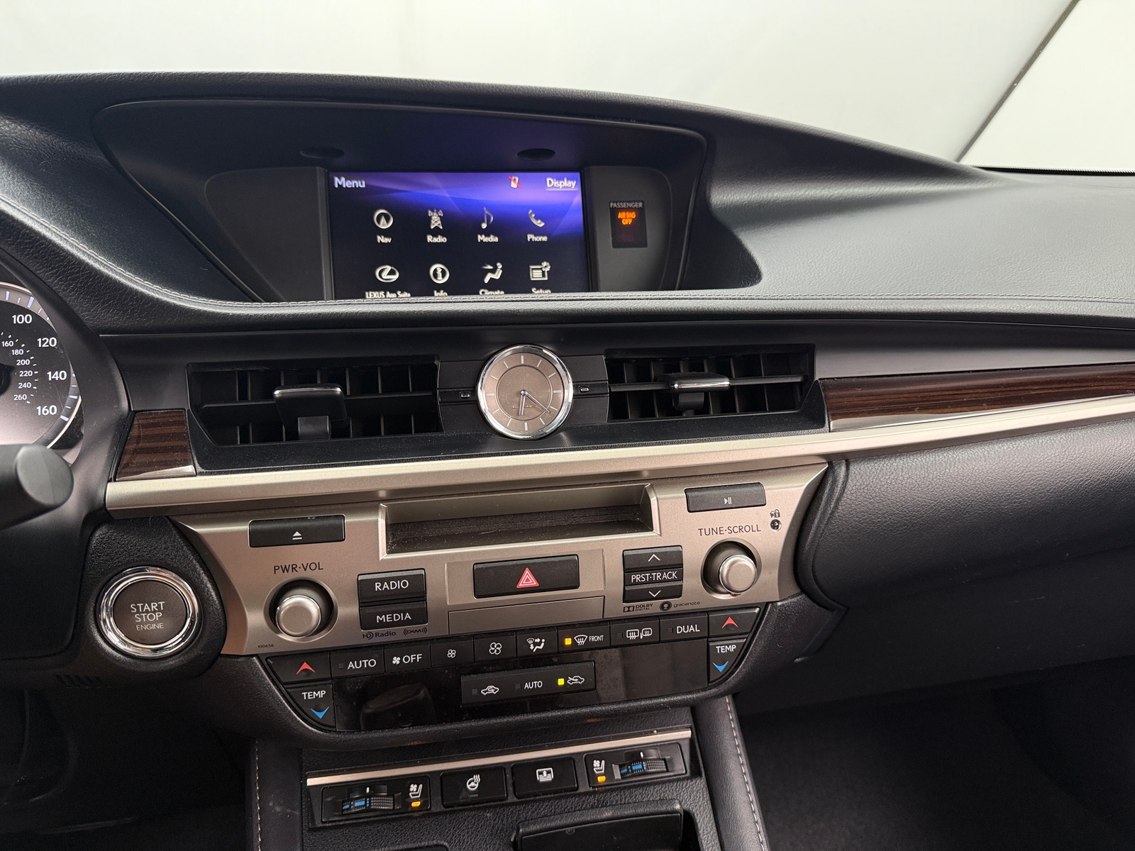 Thumbnail: 2017 Lexus ES - 3