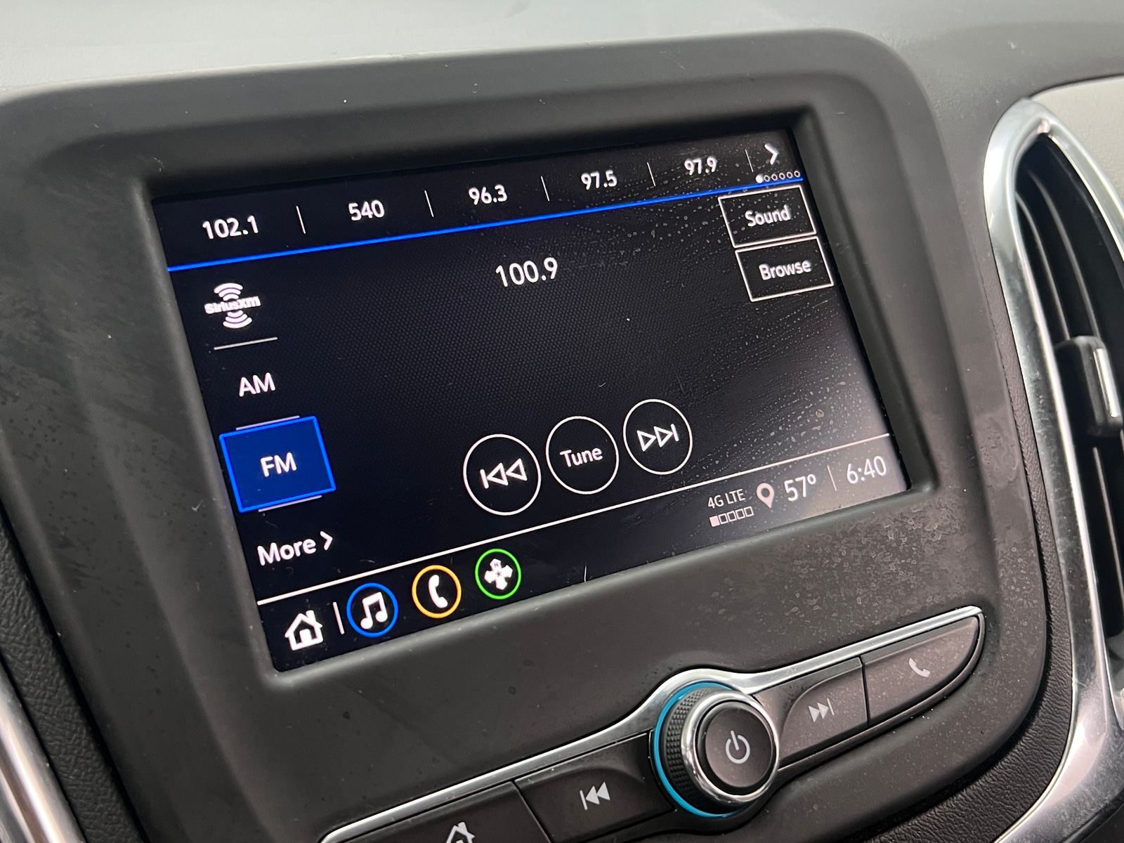 Thumbnail: 2024 Chevrolet Equinox - 4
