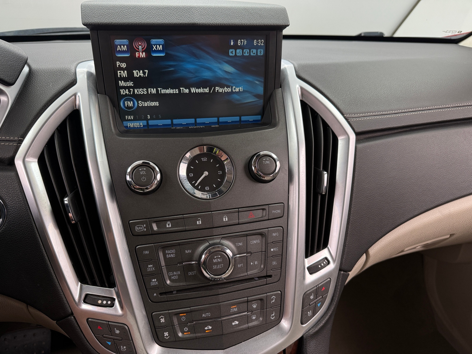 Thumbnail: 2010 Cadillac SRX - 4
