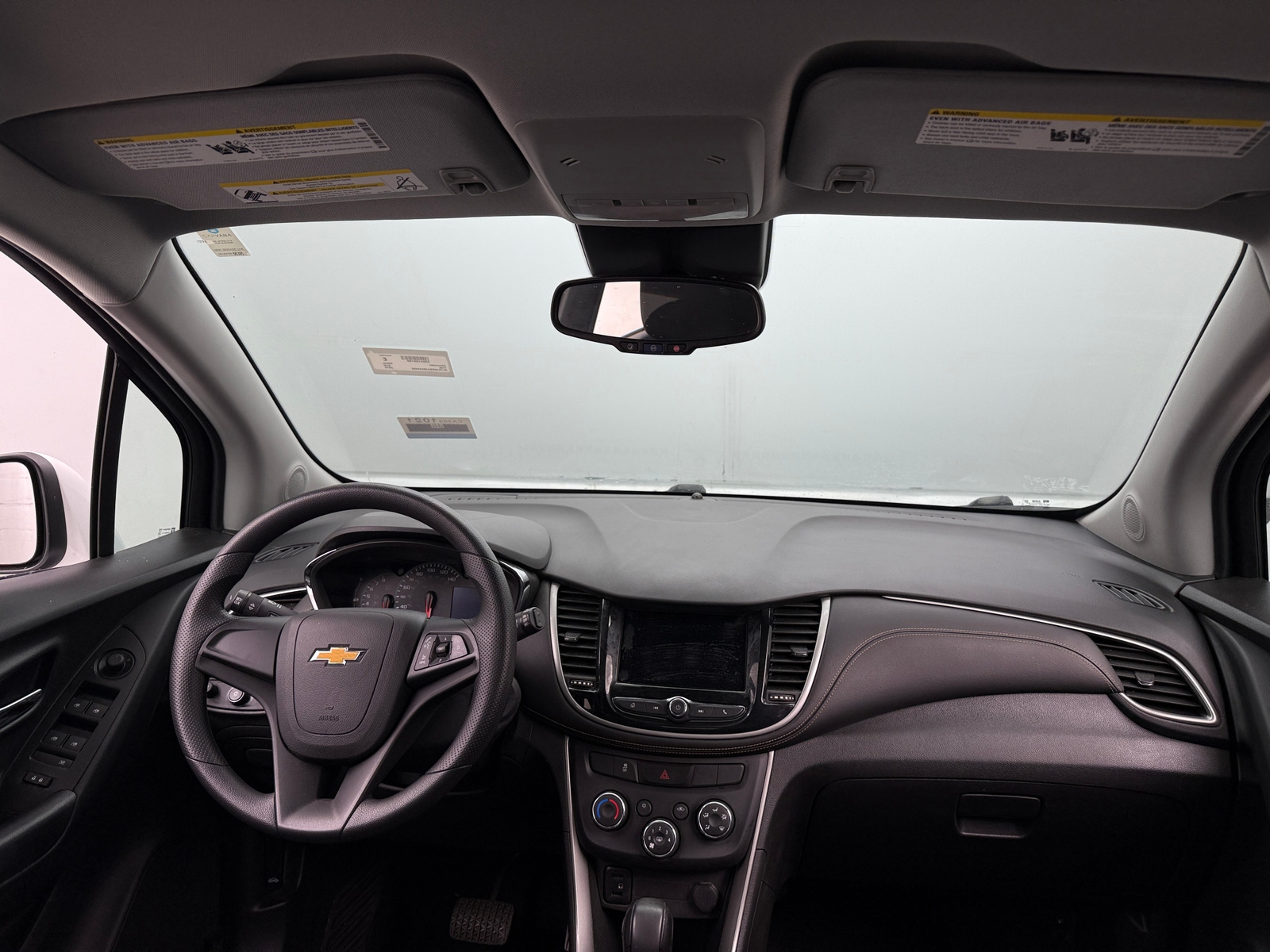 Thumbnail: 2018 Chevrolet Trax - 3