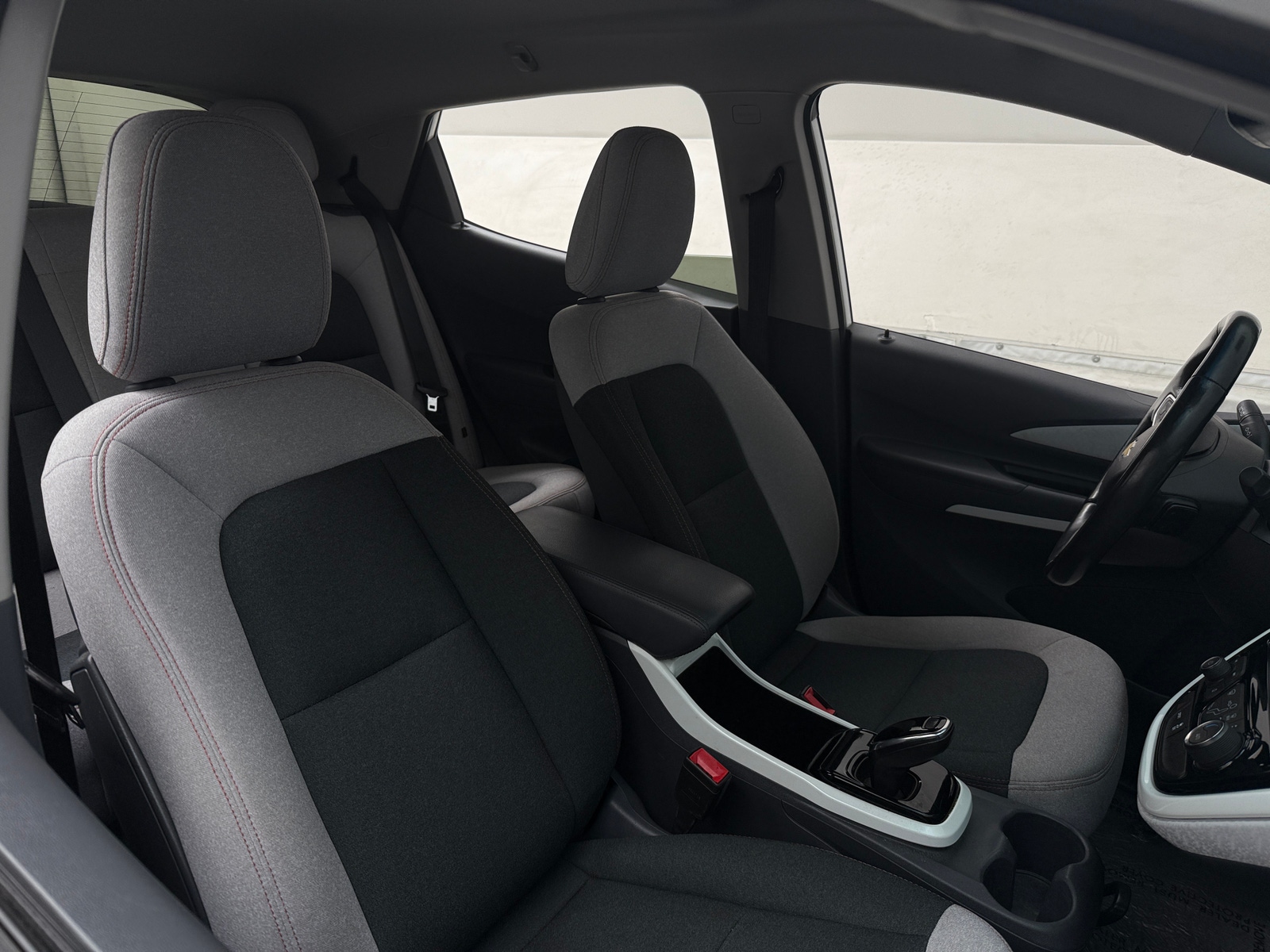 Thumbnail: 2018 Chevrolet Bolt EV - 2