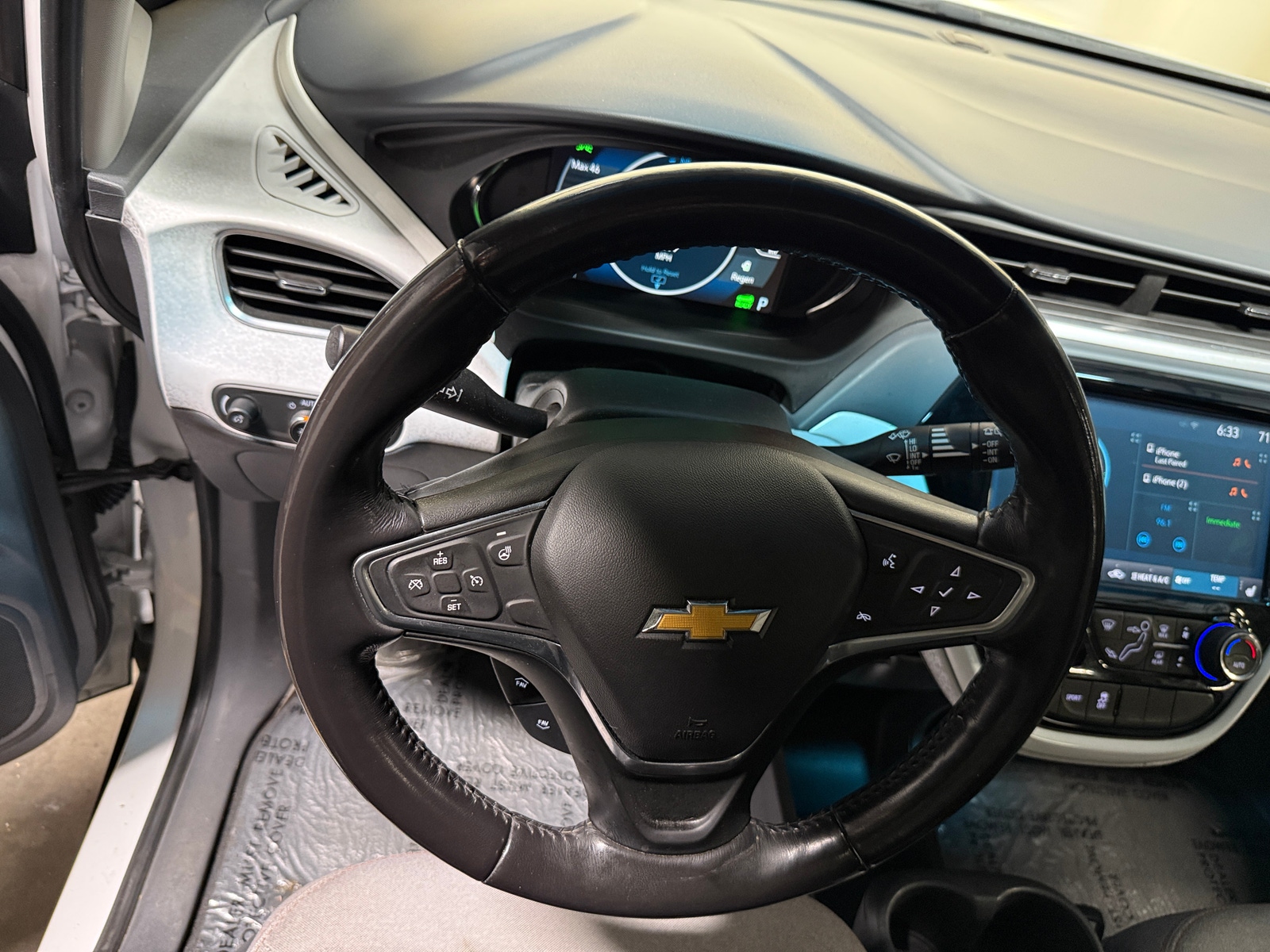 Thumbnail: 2018 Chevrolet Bolt EV - 5
