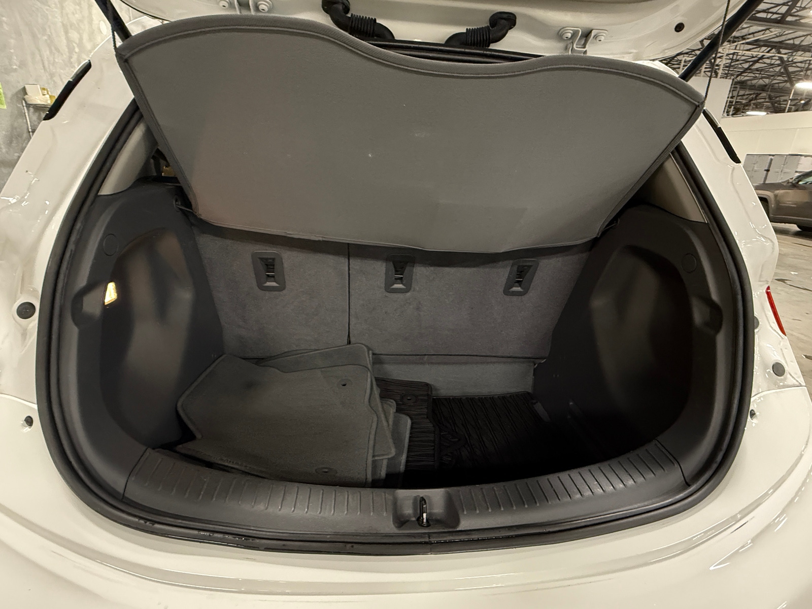 Thumbnail: 2018 Chevrolet Bolt EV - 7