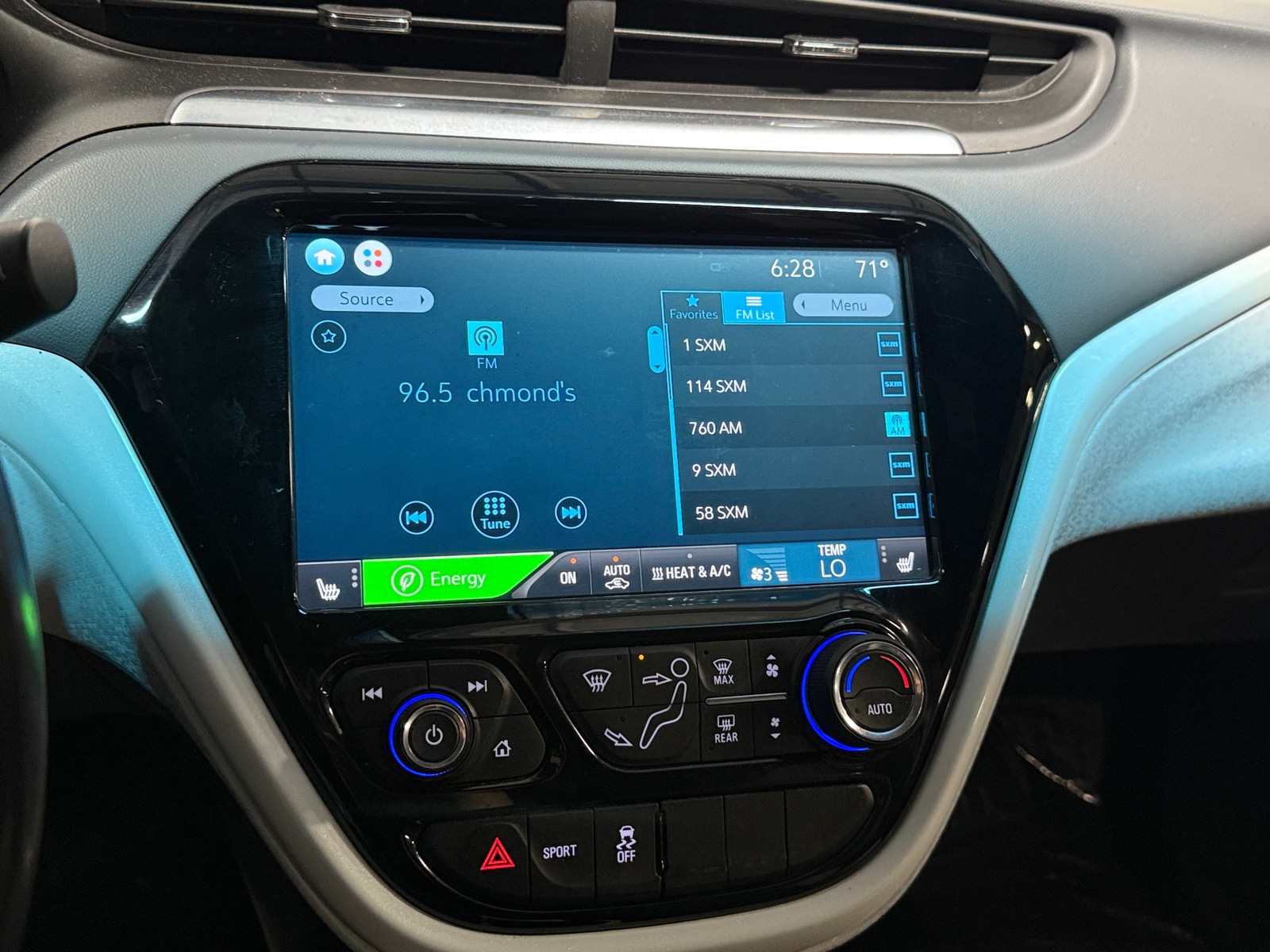 Thumbnail: 2018 Chevrolet Bolt EV - 4
