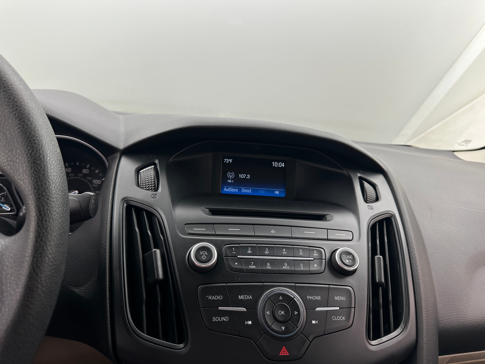 Thumbnail: 2015 Ford Focus - 4
