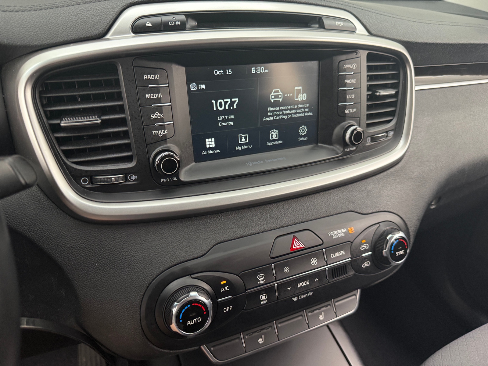 Thumbnail: 2018 Kia Sorento - 4