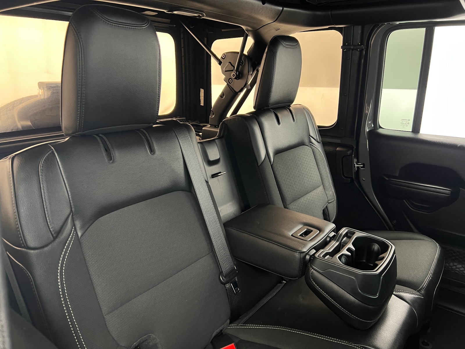 Thumbnail: 2021 Jeep Wrangler - 6
