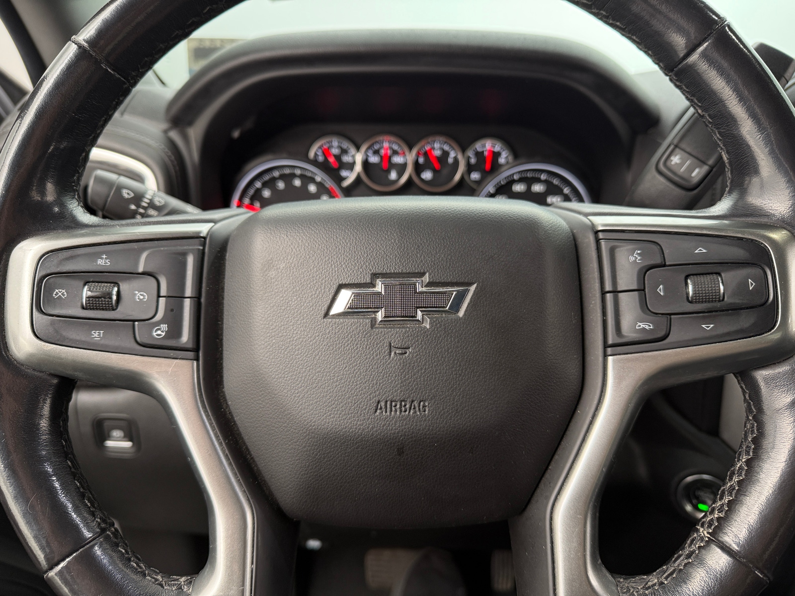 Thumbnail: 2020 Chevrolet Silverado 1500 - 5