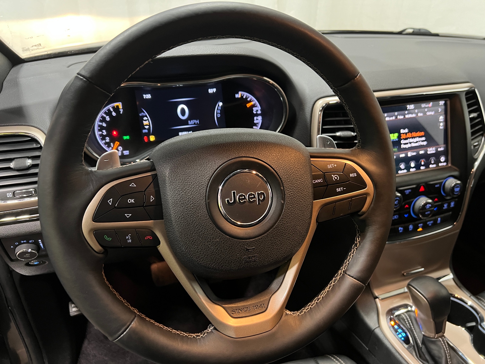 Thumbnail: 2017 Jeep Grand Cherokee - 4