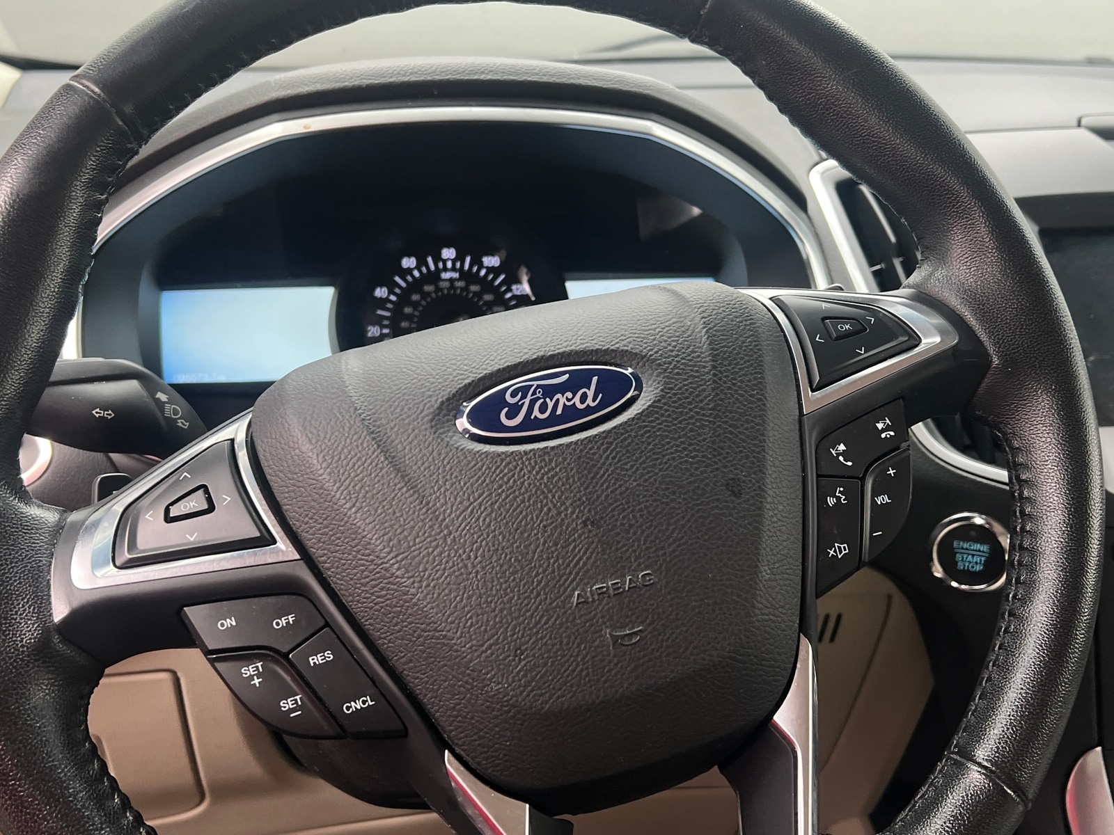 Thumbnail: 2017 Ford Edge - 4