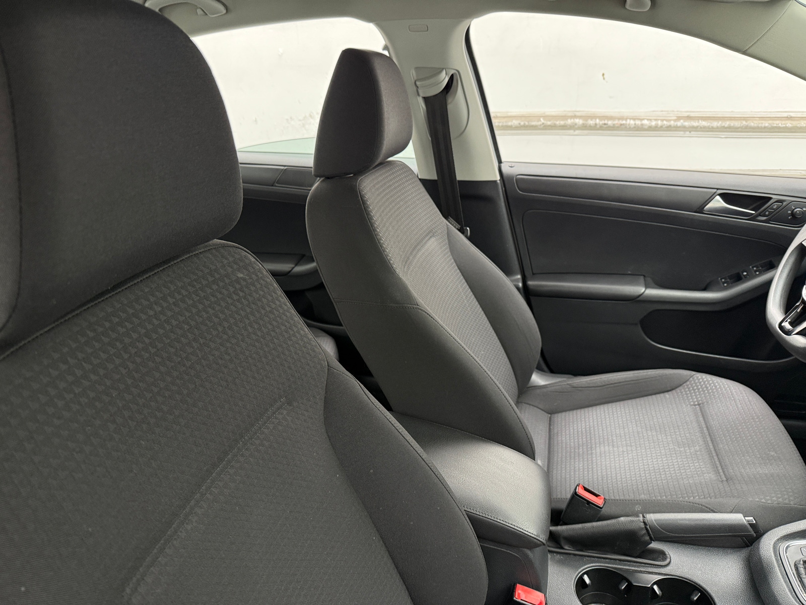Thumbnail: 2015 Volkswagen Jetta - 2