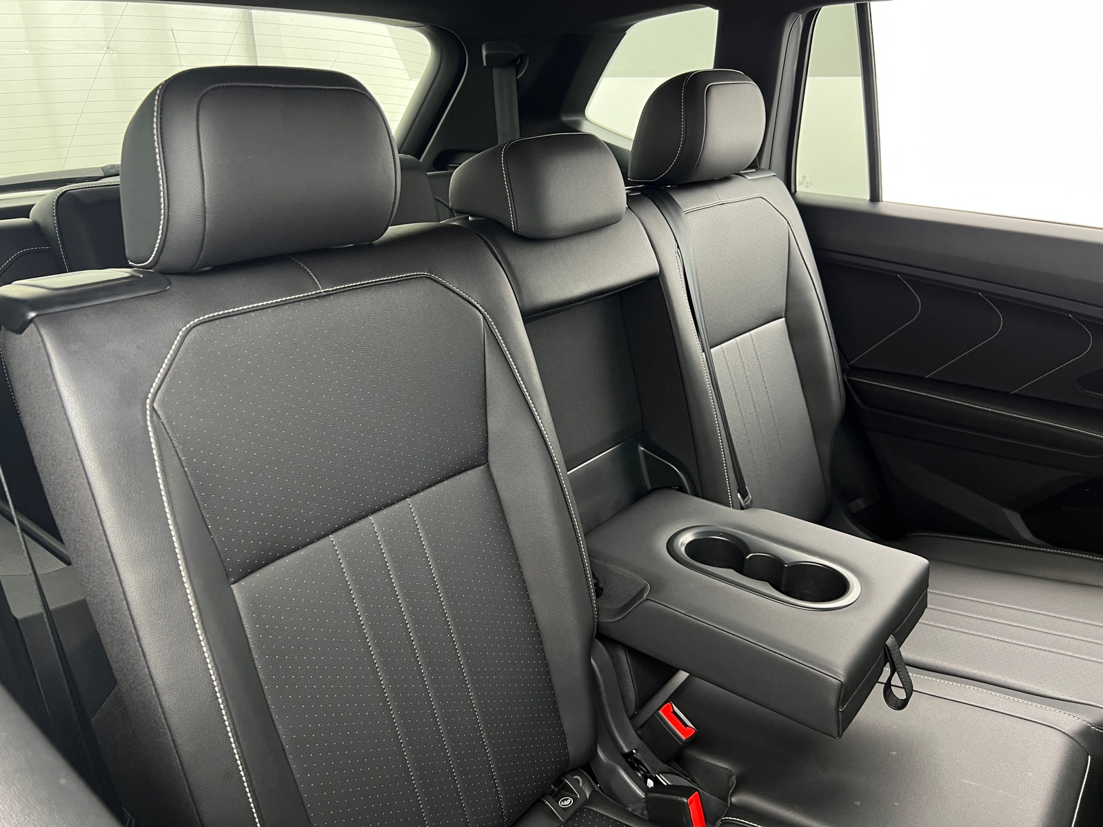 Thumbnail: 2023 Volkswagen Tiguan - 5