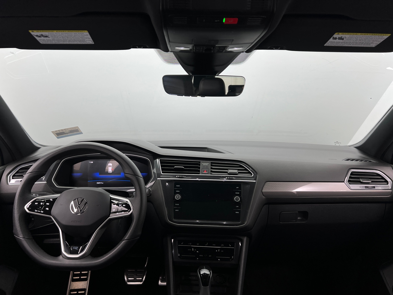 Thumbnail: 2023 Volkswagen Tiguan - 2