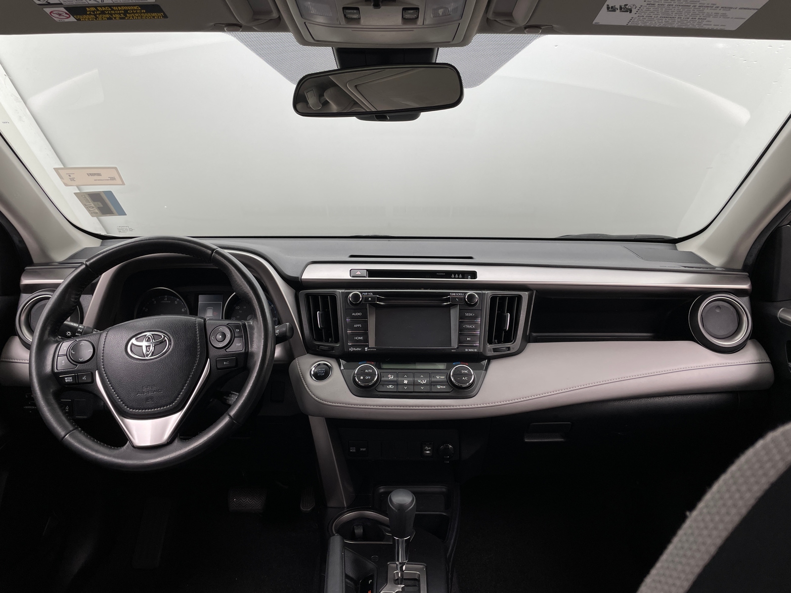 Thumbnail: 2018 Toyota RAV4 - 3