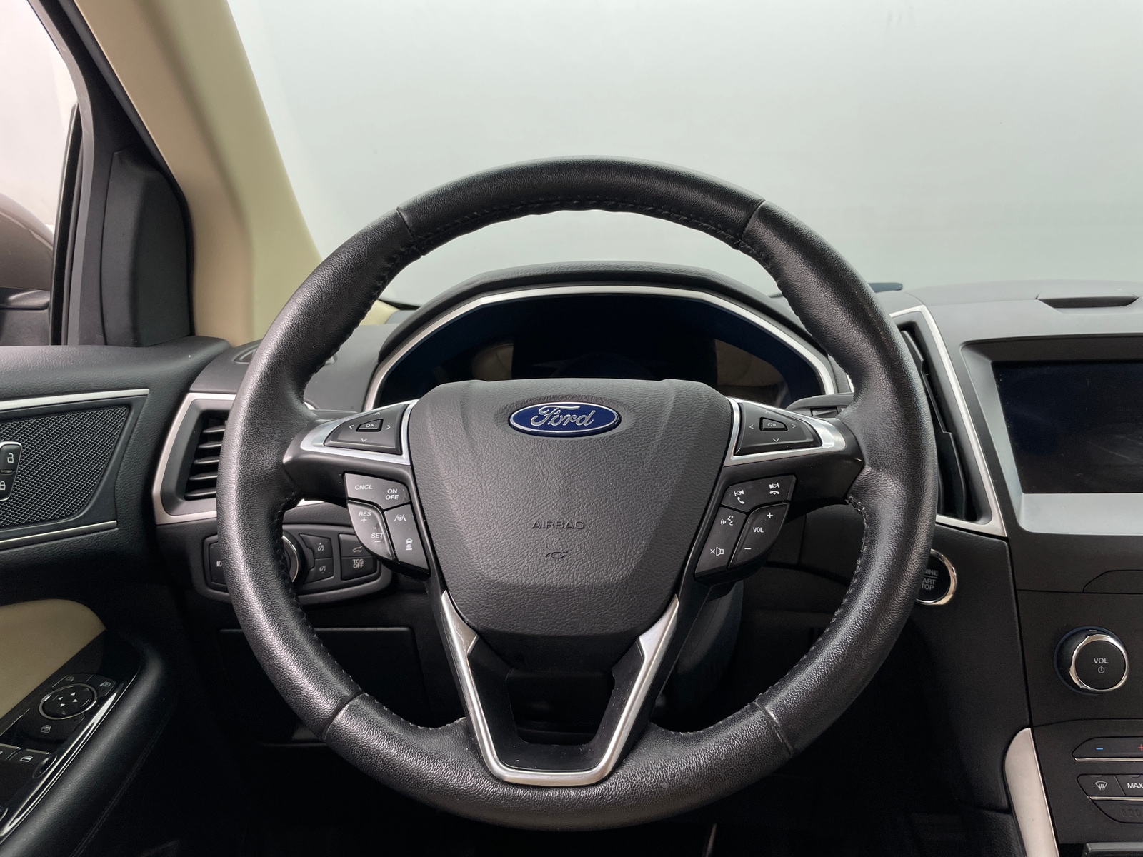 Thumbnail: 2019 Ford Edge - 4