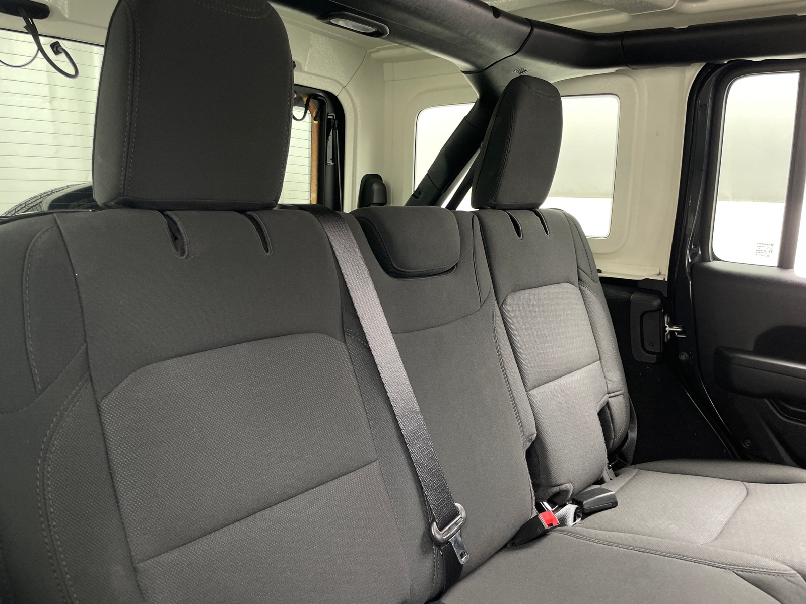 Thumbnail: 2022 Jeep Wrangler - 6