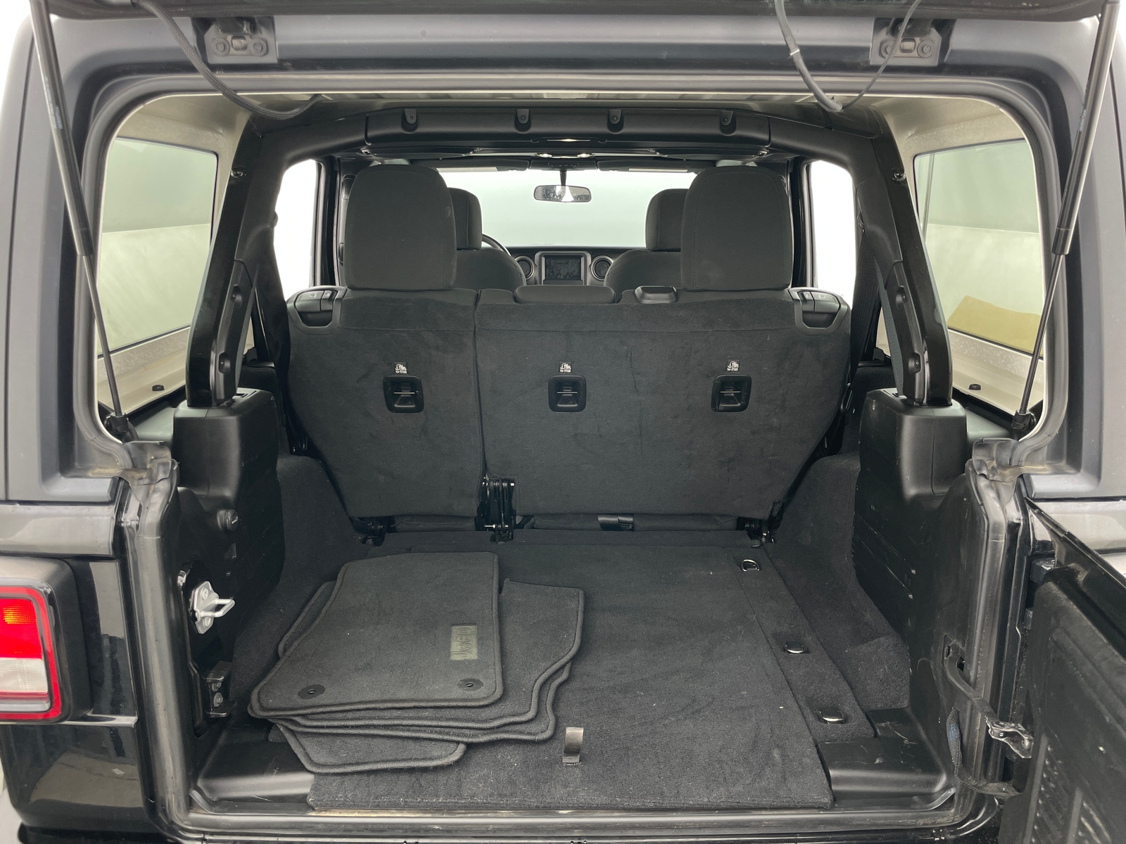 Thumbnail: 2022 Jeep Wrangler - 7