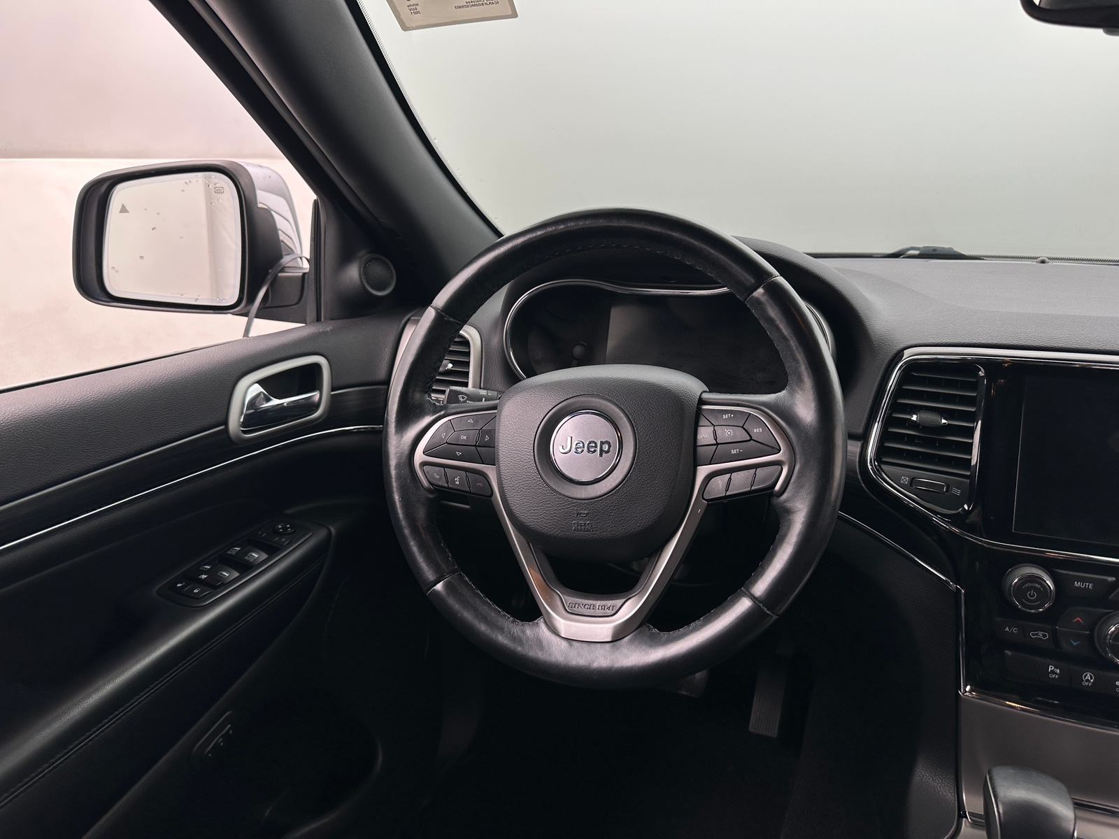 Thumbnail: 2021 Jeep Grand Cherokee - 4
