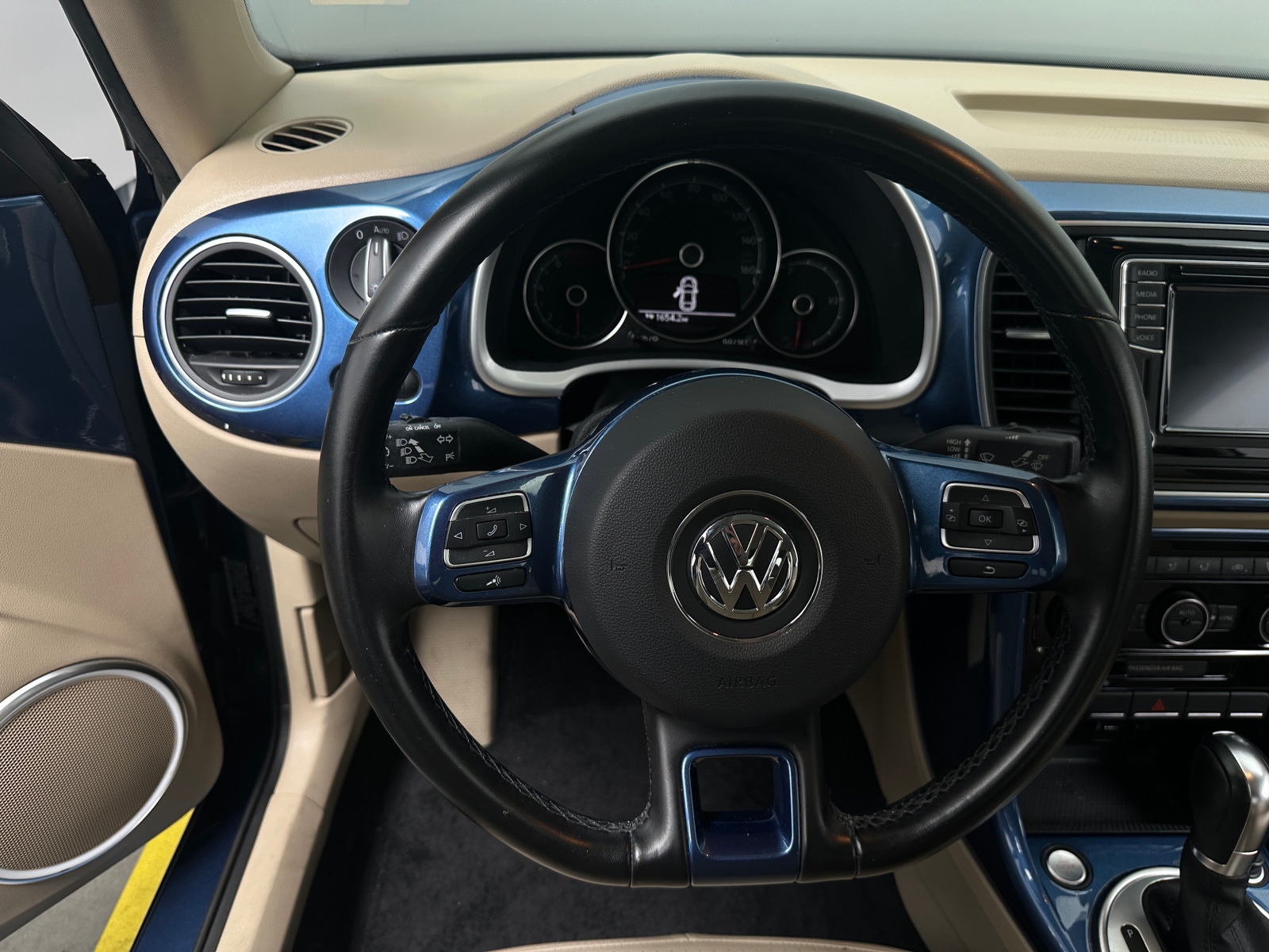 Thumbnail: 2019 Volkswagen Beetle - 4