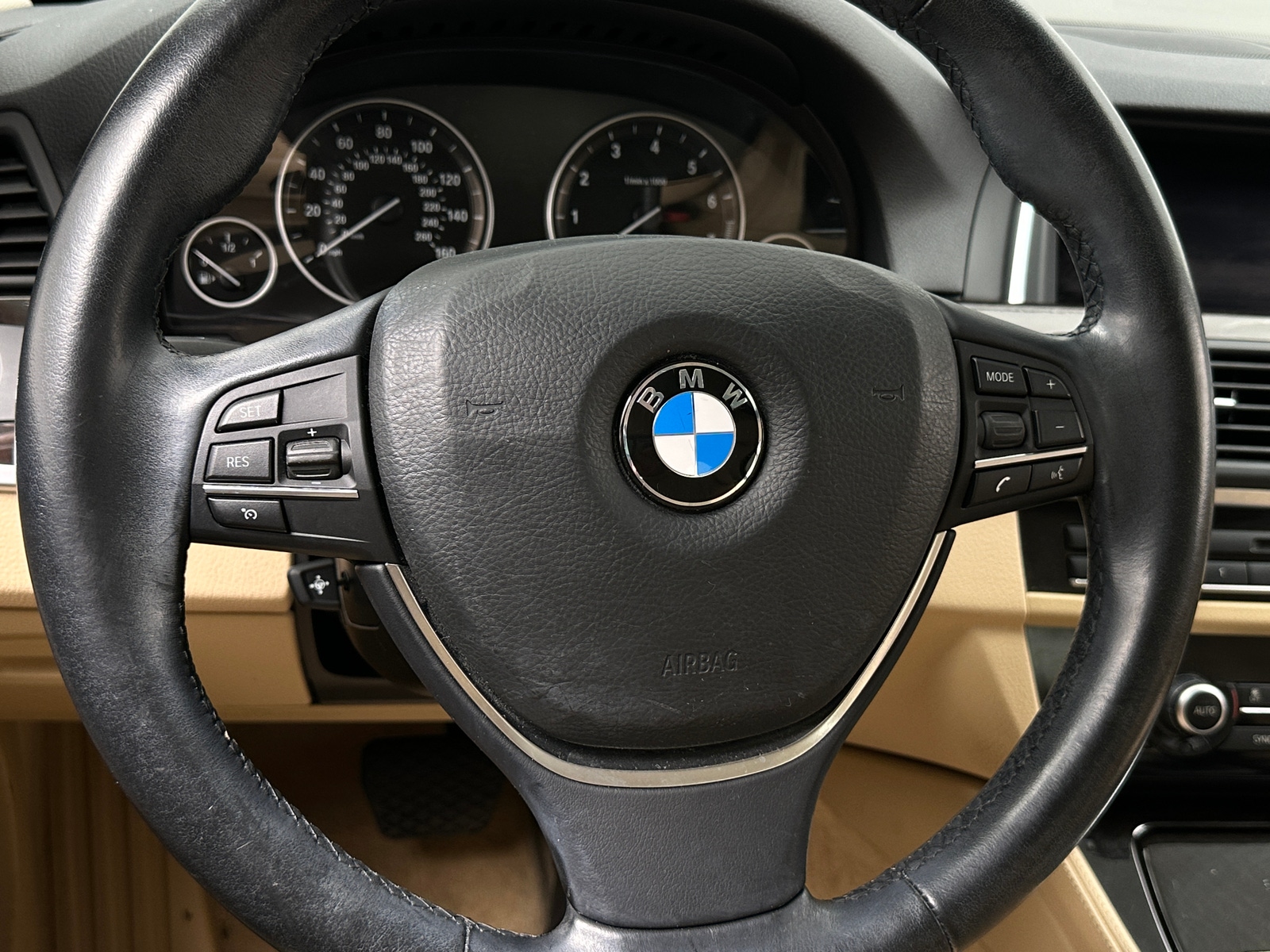 Thumbnail: 2015 BMW 5 Series - 4