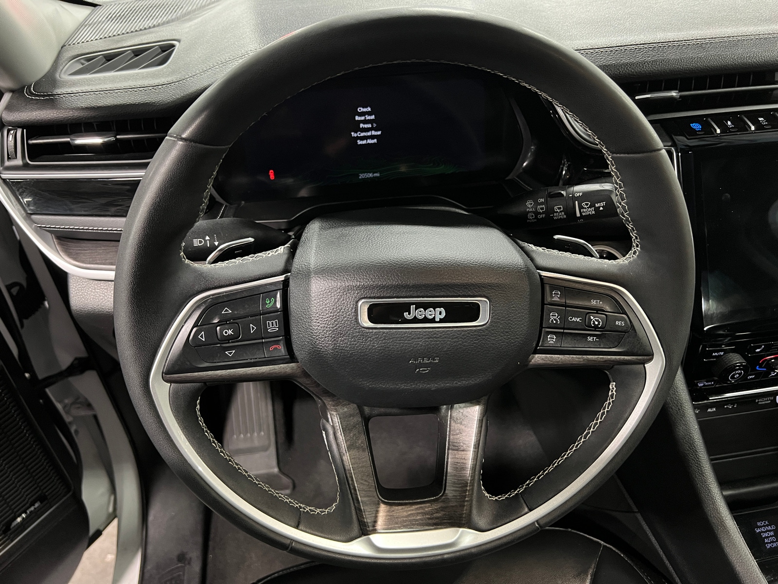 Thumbnail: 2023 Jeep Grand Cherokee - 4