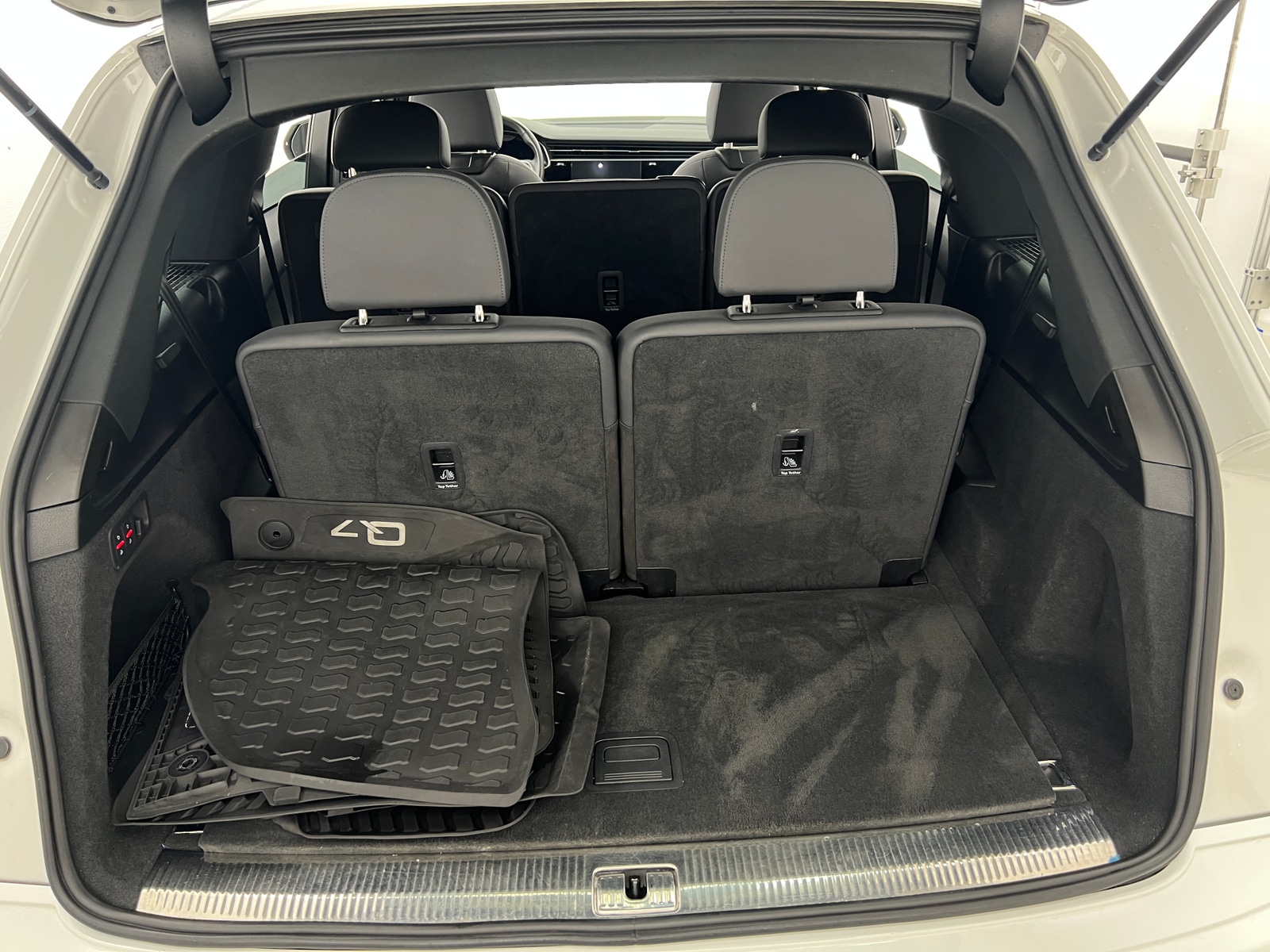 Thumbnail: 2022 Audi Q7 - 6