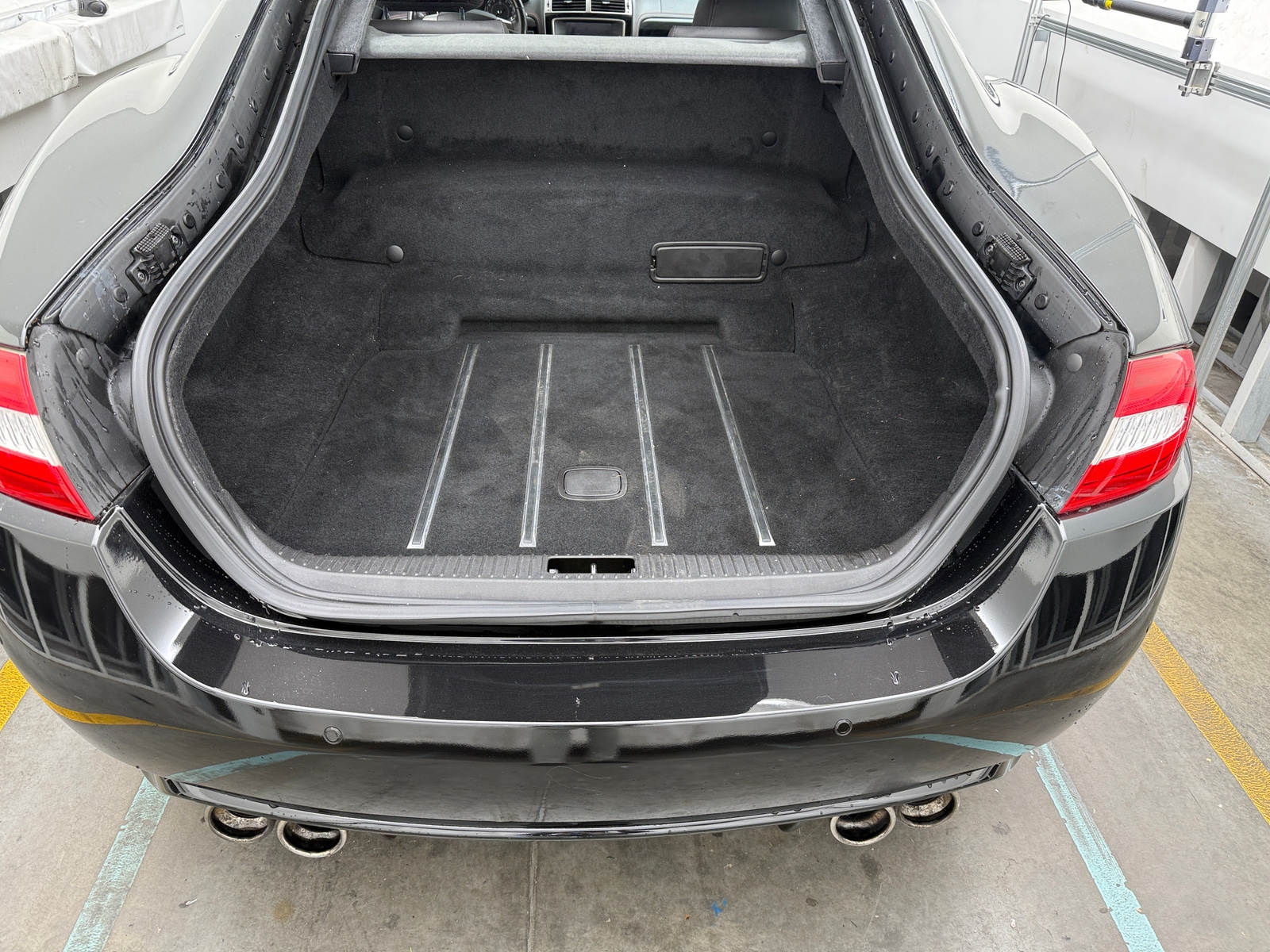 Thumbnail: 2011 Jaguar XK - 4