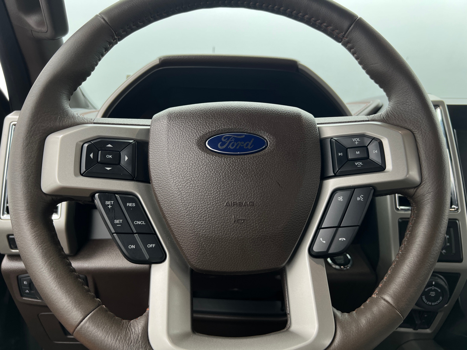 Thumbnail: 2016 Ford Econoline - 4