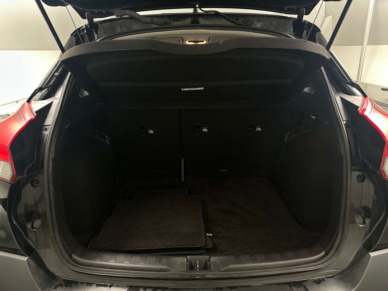 Thumbnail: 2019 Nissan Kicks - 6