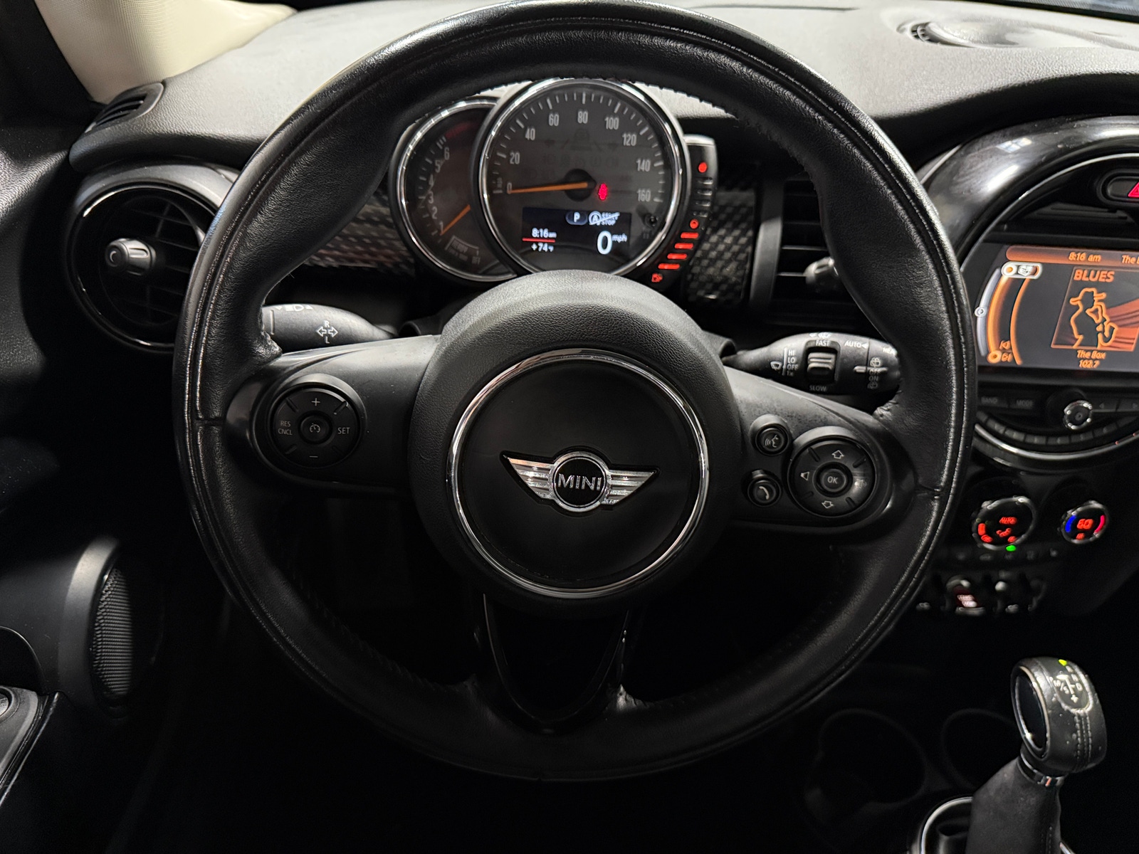 Thumbnail: 2017 MINI Cooper Hardtop - 4