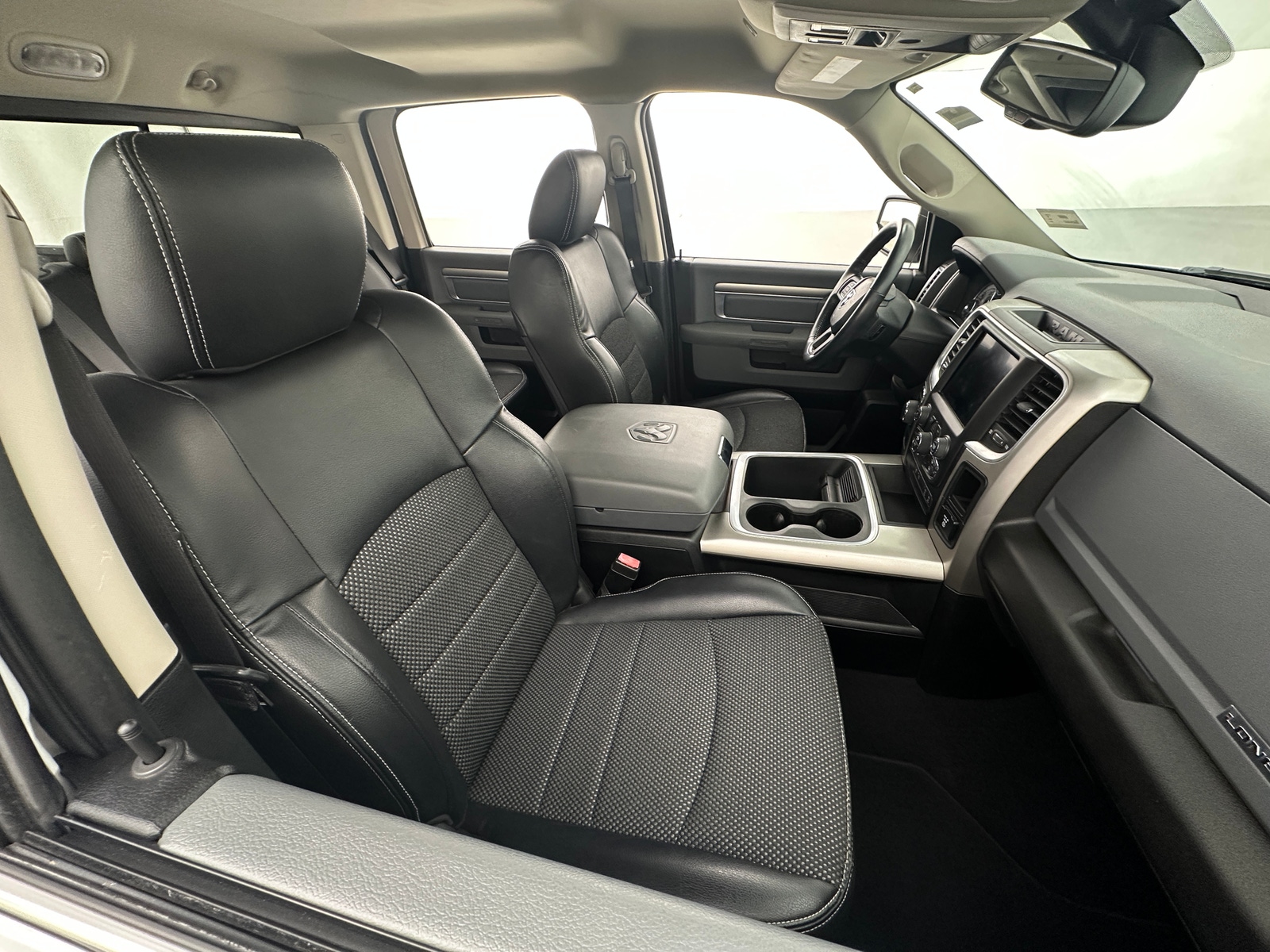 Thumbnail: 2019 RAM 1500 Classic - 2