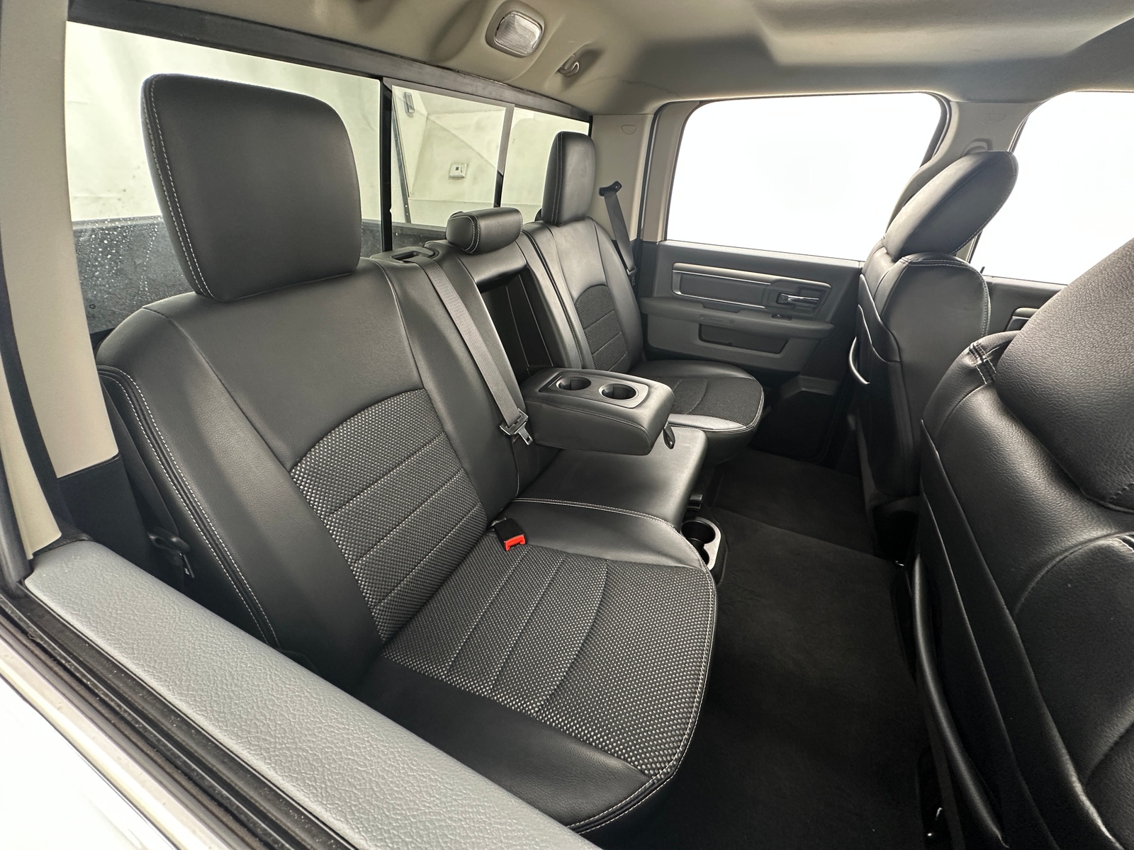 Thumbnail: 2019 RAM 1500 Classic - 6