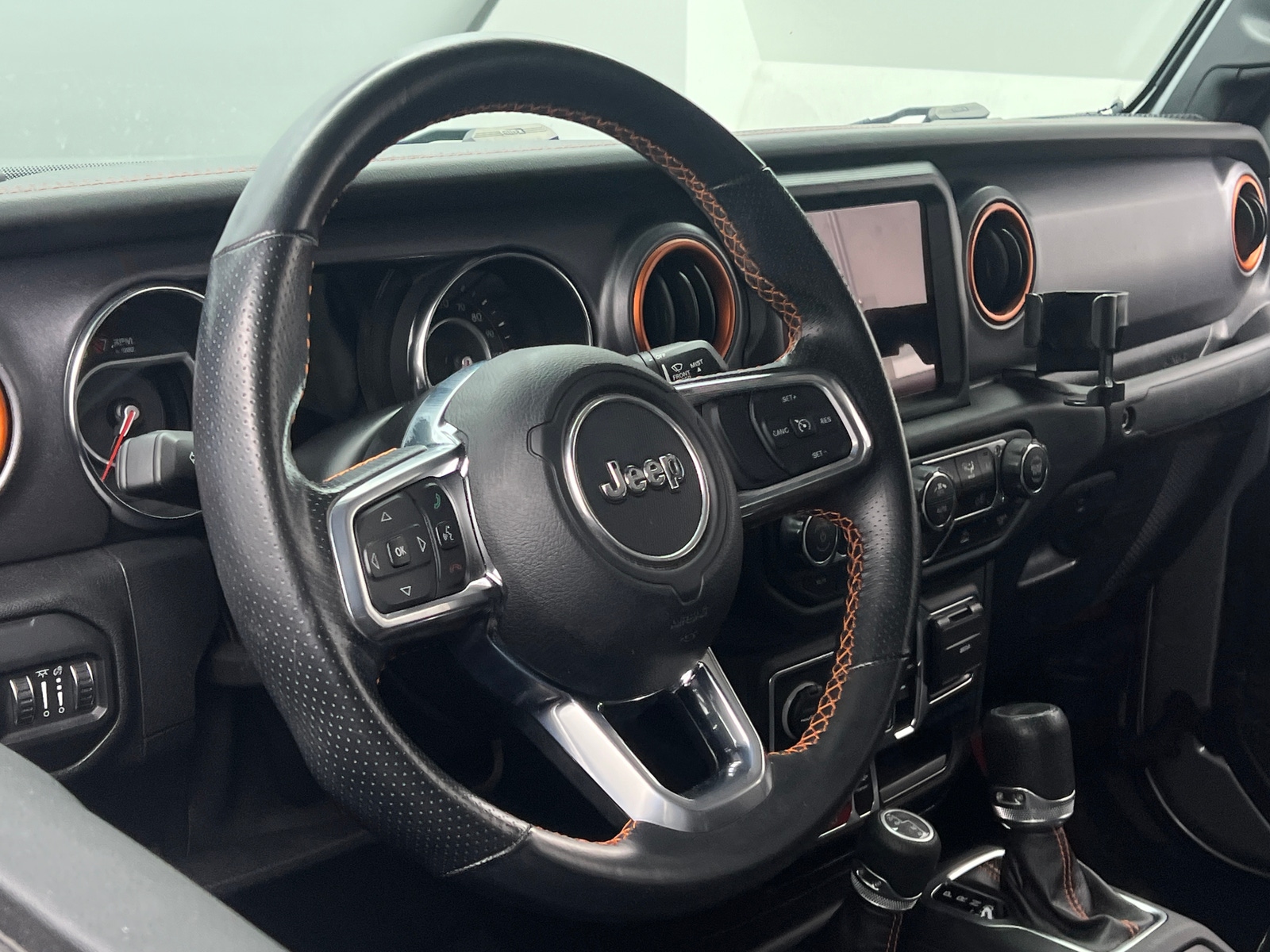 Thumbnail: 2021 Jeep Gladiator - 4
