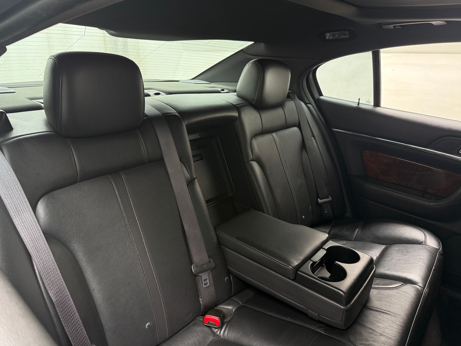 Thumbnail: 2014 Lincoln MKS - 5