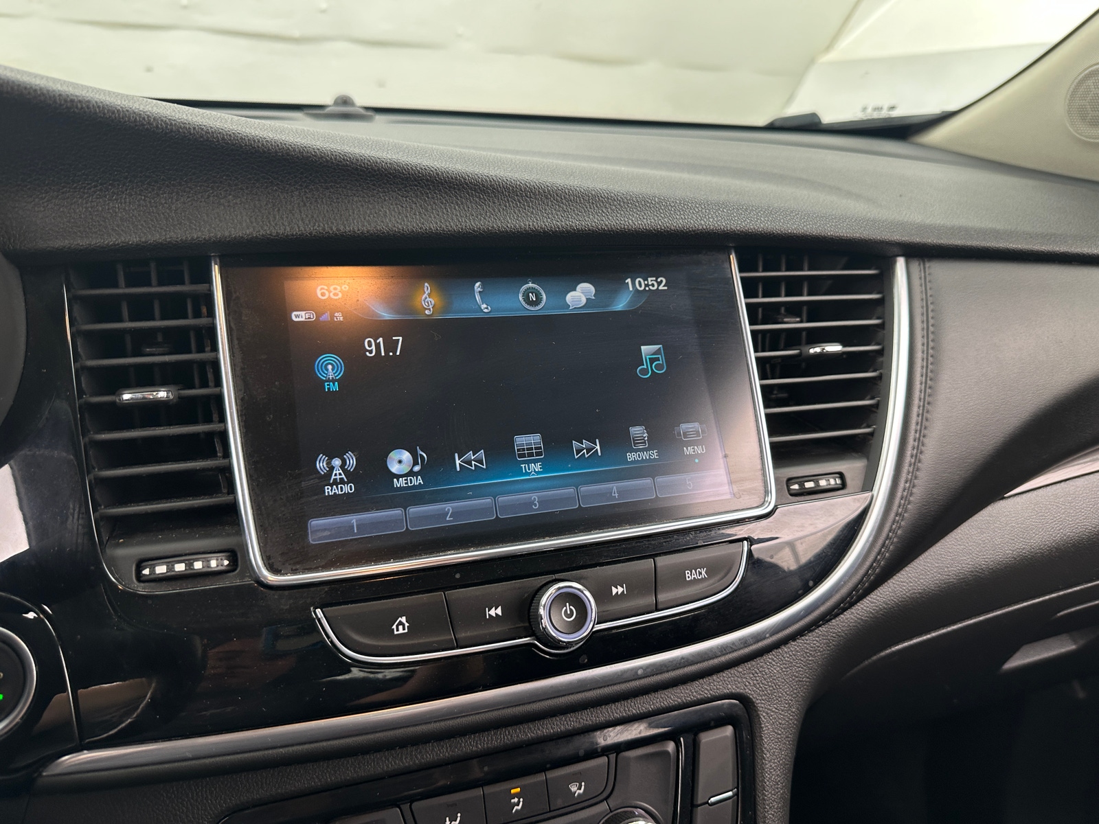 Thumbnail: 2019 Buick Encore - 4