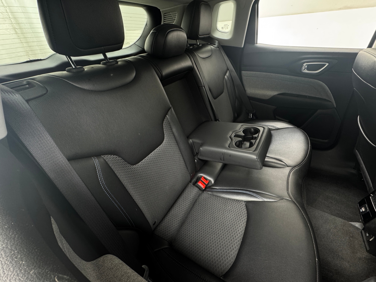 Thumbnail: 2022 Jeep Compass - 6