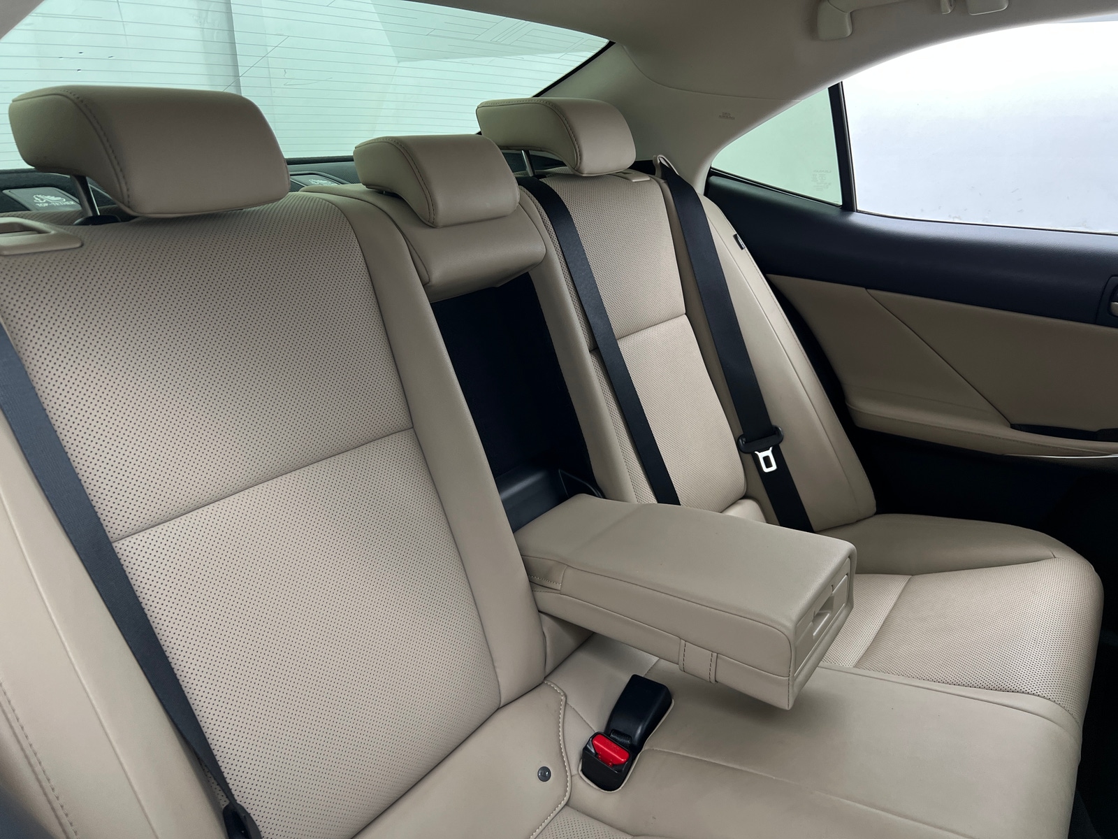 Thumbnail: 2019 Lexus IS - 5