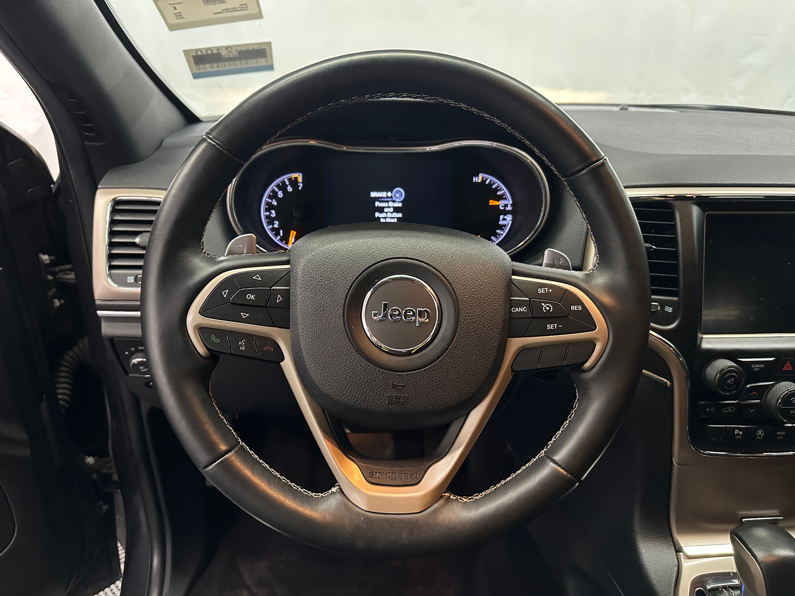 Thumbnail: 2017 Jeep Grand Cherokee - 4