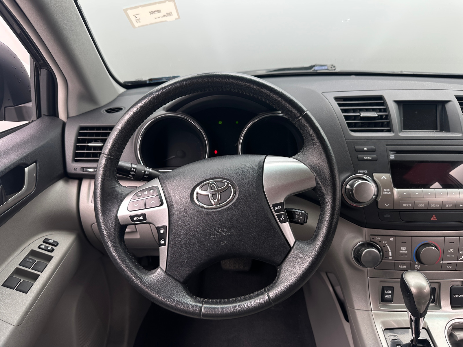 Thumbnail: 2012 Toyota Highlander - 4