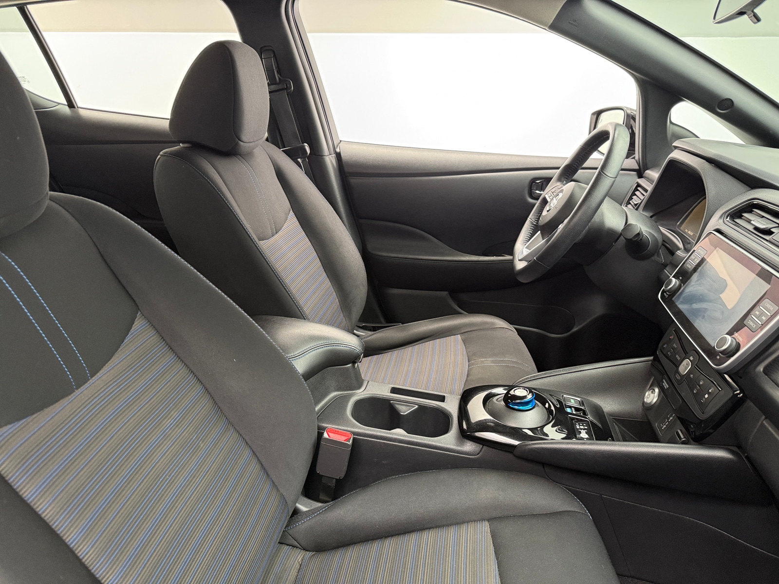 Thumbnail: 2020 Nissan Leaf - 2