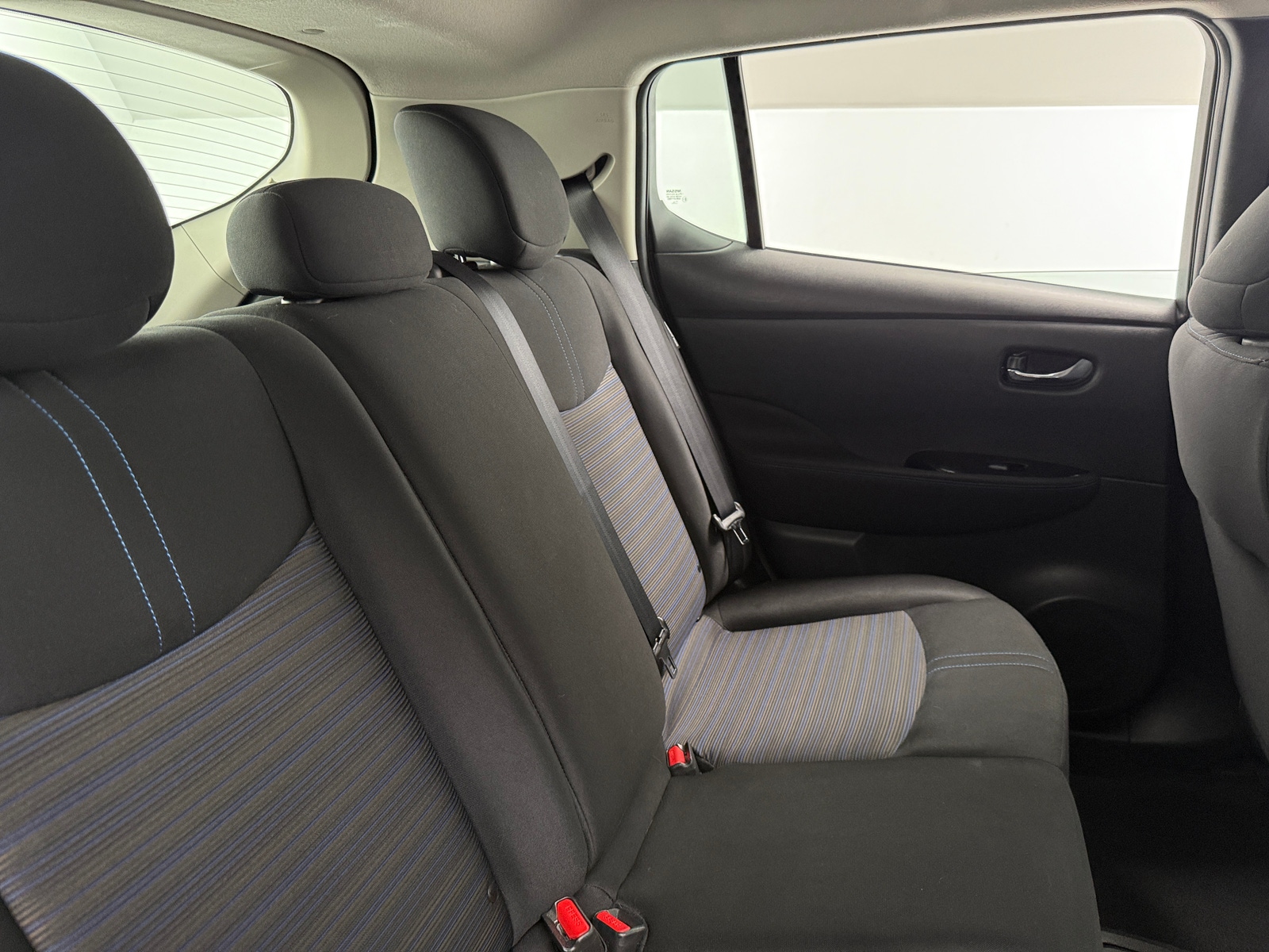 Thumbnail: 2020 Nissan Leaf - 6