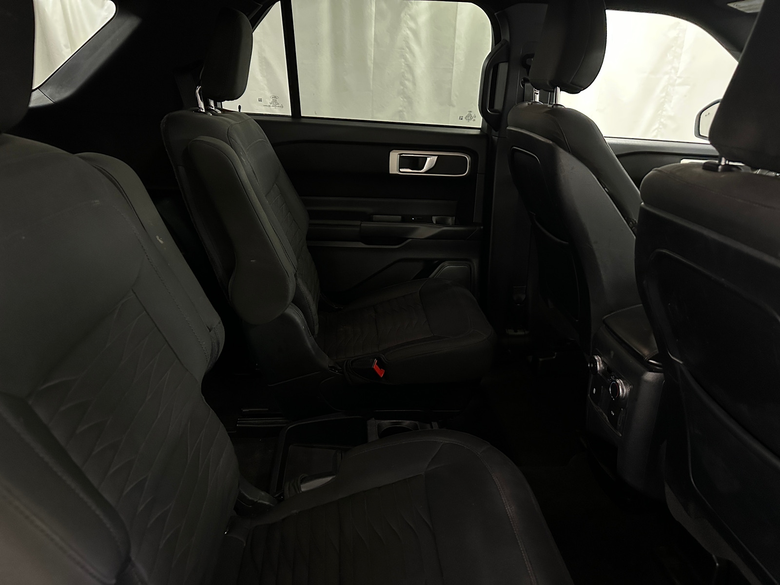 Thumbnail: 2020 Ford Explorer - 6