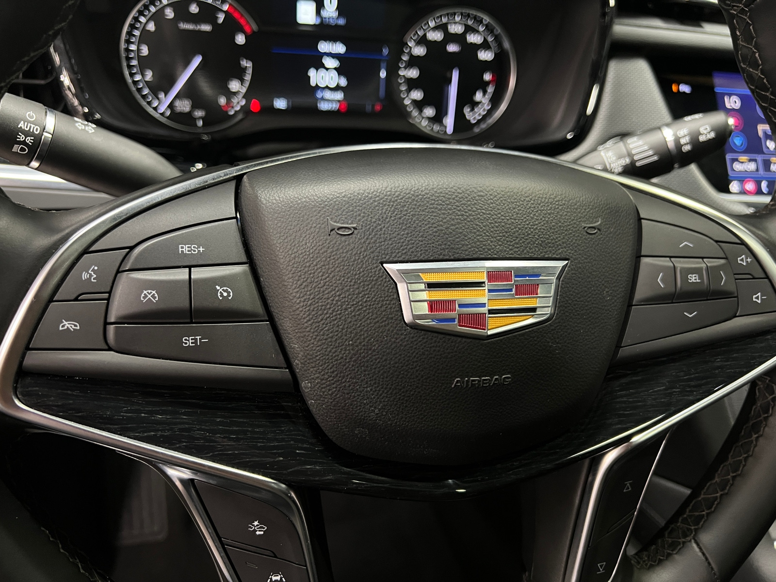 Thumbnail: 2025 Cadillac XT5 - 4