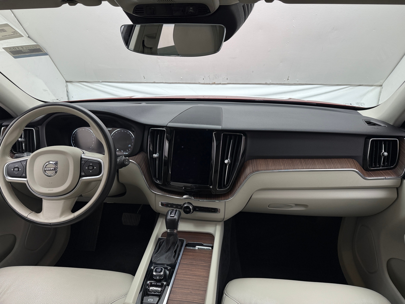 Thumbnail: 2021 Volvo XC60 - 2