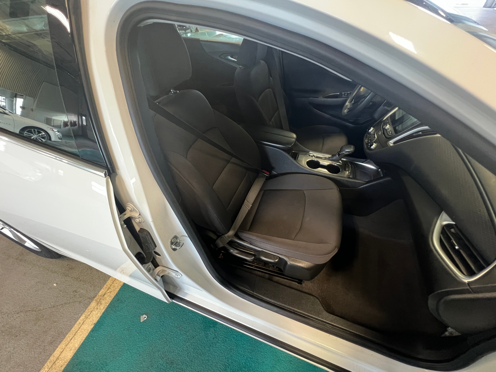 Thumbnail: 2023 Chevrolet Malibu - 2