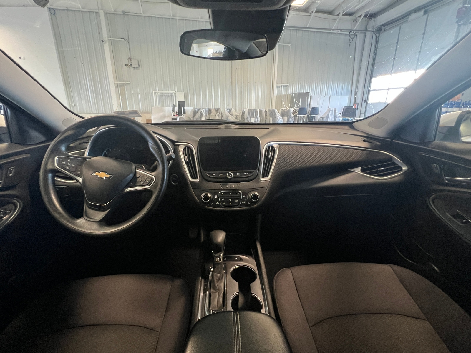 Thumbnail: 2023 Chevrolet Malibu - 3