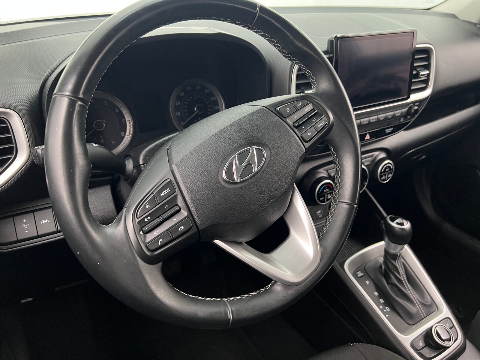 Thumbnail: 2021 Hyundai Venue - 5