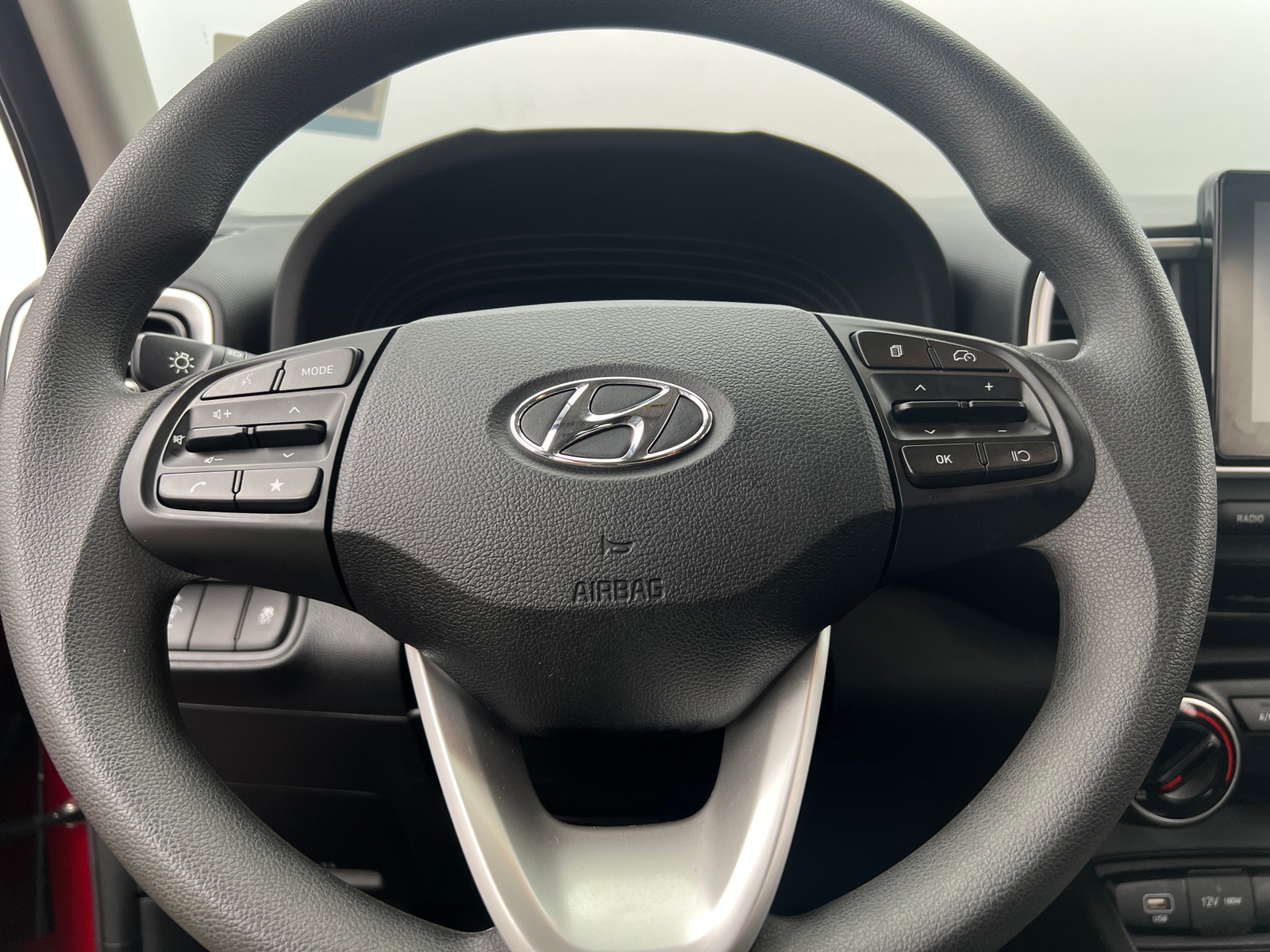 Thumbnail: 2023 Hyundai Venue - 5