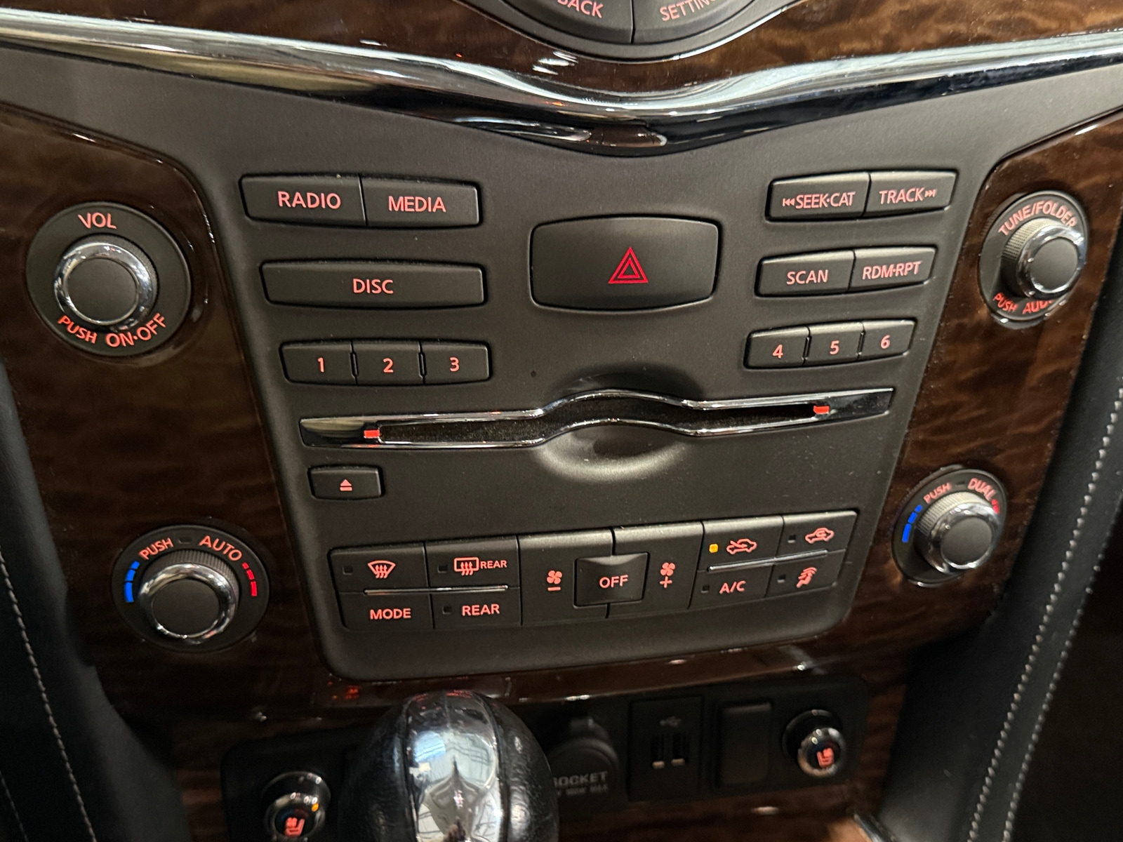 Thumbnail: 2020 Nissan Armada - 3